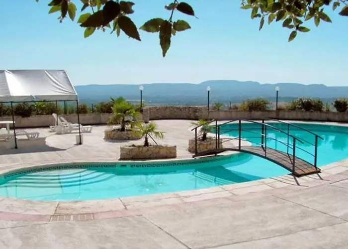 Confortable Avec Terrasse - 5 Pers. - Api-1-52-2012 Camping Les Mages