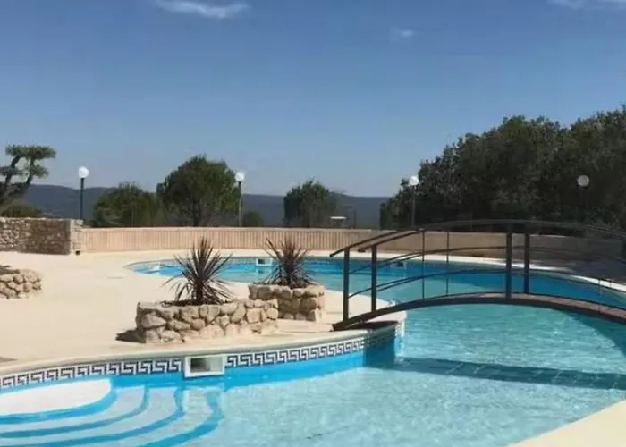 Camping Confortable Avec Terrasse - 5 Pers. - Api-1-52-2012 Les Mages